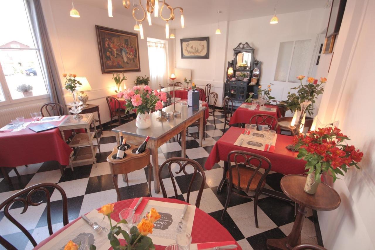 Hotel A La Tasse A Moustache Thonon-les-Bains Bagian luar foto