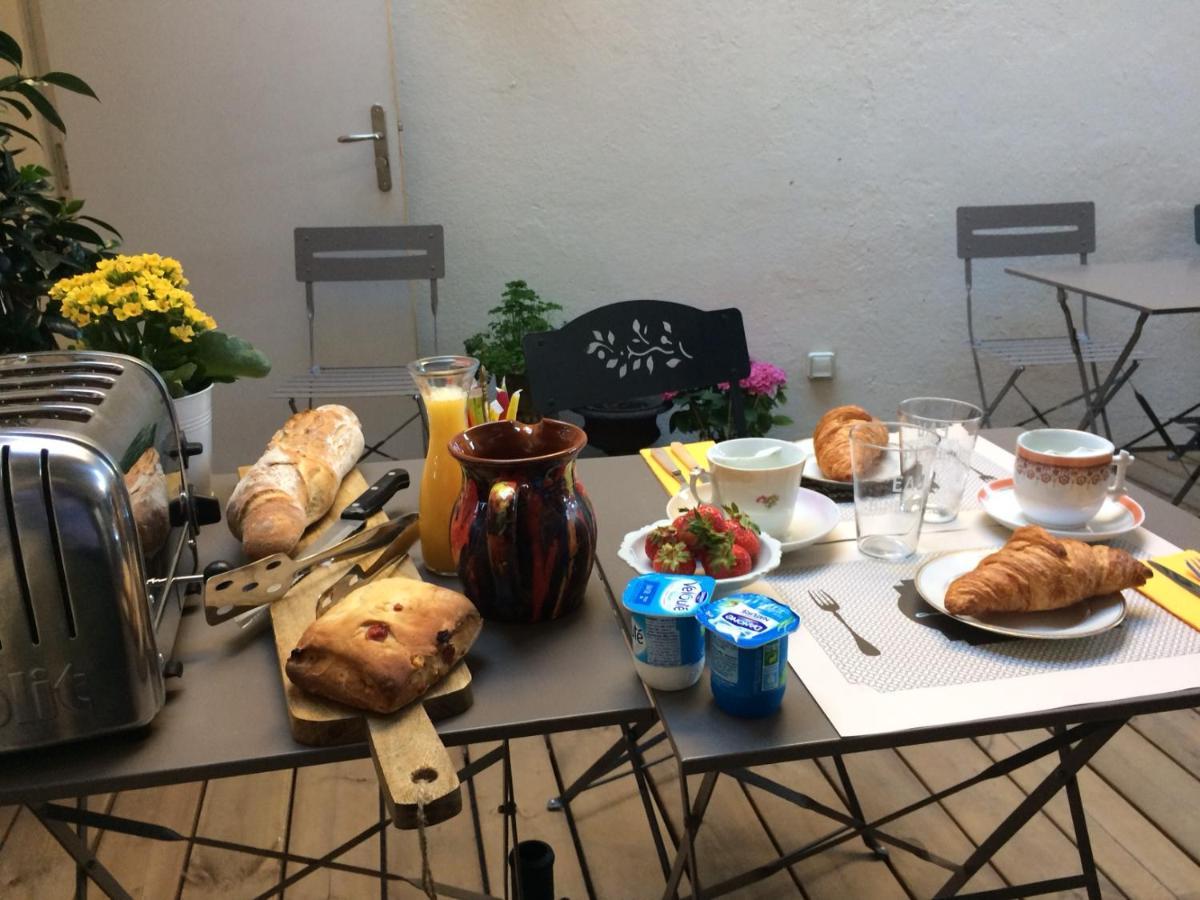 Hotel A La Tasse A Moustache Thonon-les-Bains Bagian luar foto
